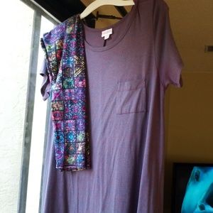 Lularoe small Carly w/OS leggings